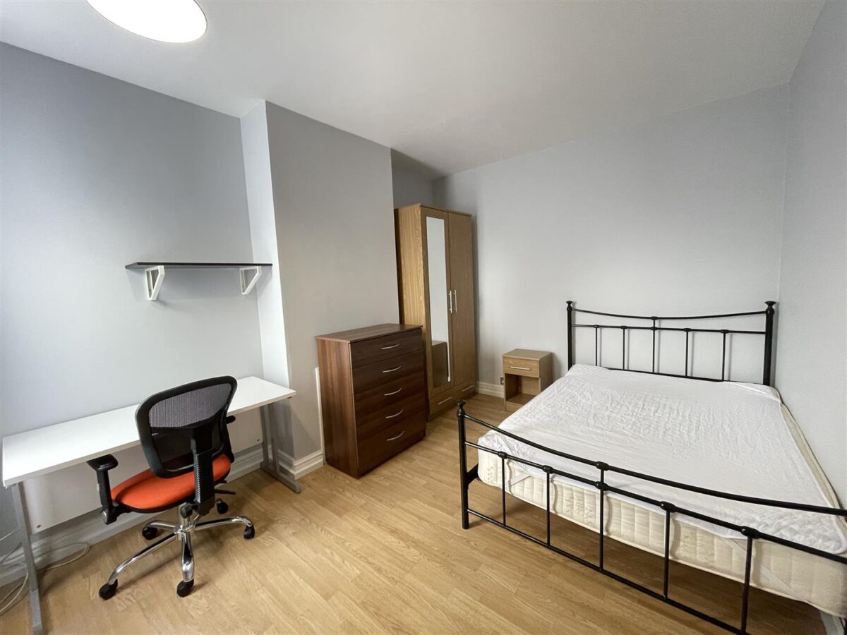 Cumberland Road, Loughborough - INC BILLS OPTION
