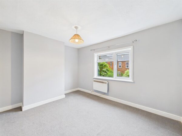 Charnwood Road, Shepshed, LE12 9QE