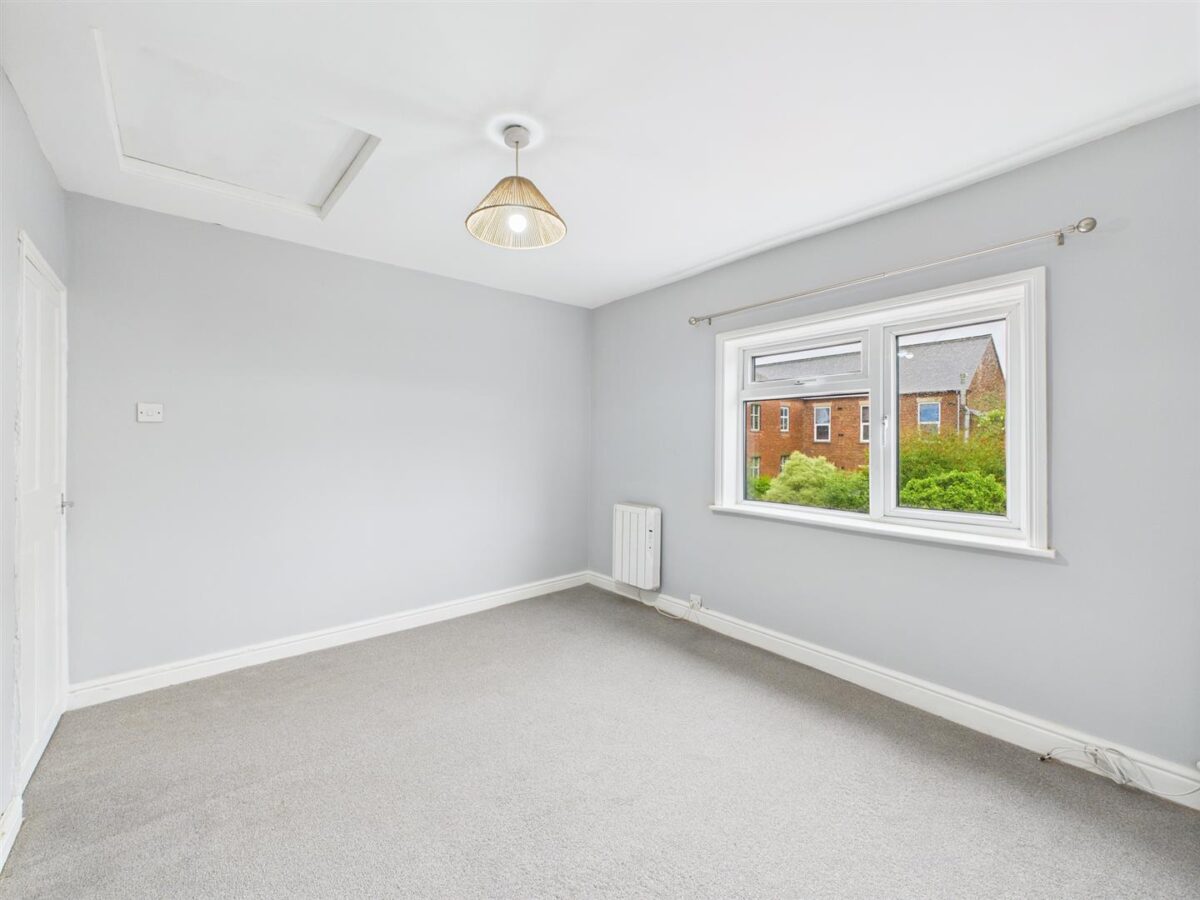 Charnwood Road, Shepshed, LE12 9QE