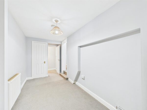 Charnwood Road, Shepshed, LE12 9QE