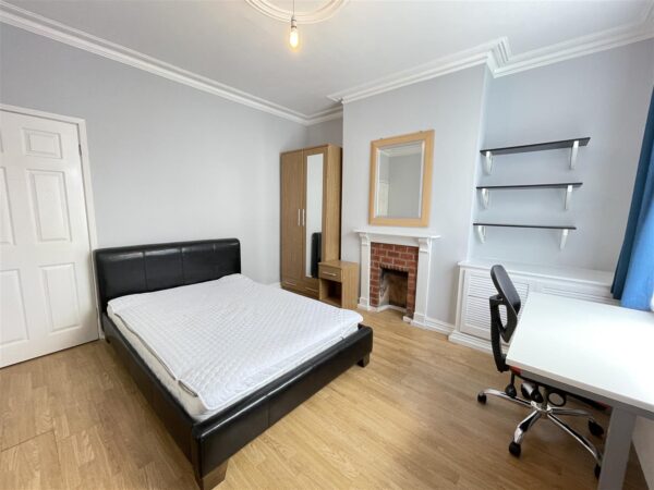 Cumberland Road, Loughborough - INC BILLS OPTION