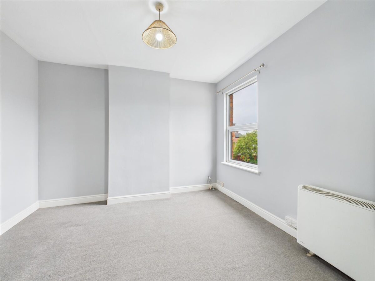 Charnwood Road, Shepshed, LE12 9QE