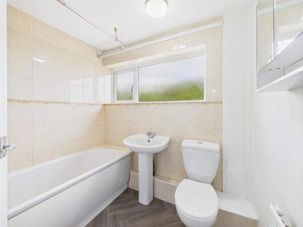 Stirling Avenue, Loughborough, LE11 4LJ