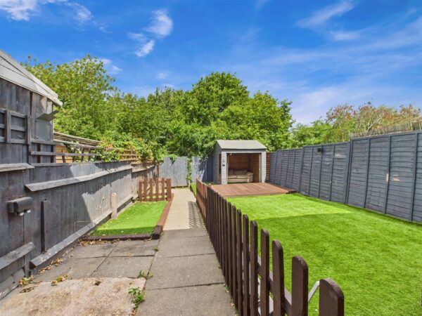 Stirling Avenue, Loughborough, LE11 4LJ