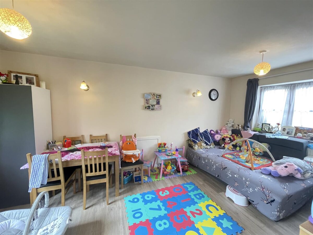 Bridgeside Cottages, Loughborough, LE11 1PZ