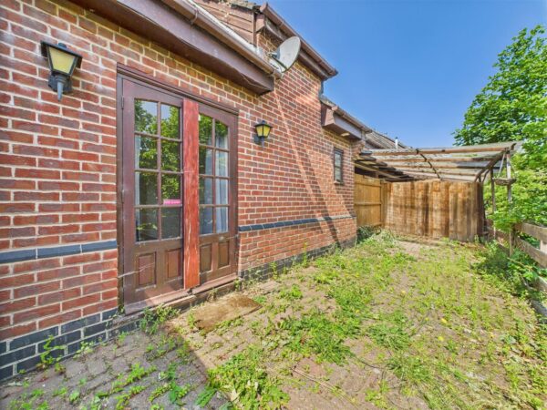 Bridgeside Cottages, Loughborough, LE11 1PZ