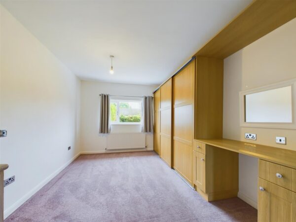 Maple Road, Loughborough, LE11 2JR (INC ALL BILLS)