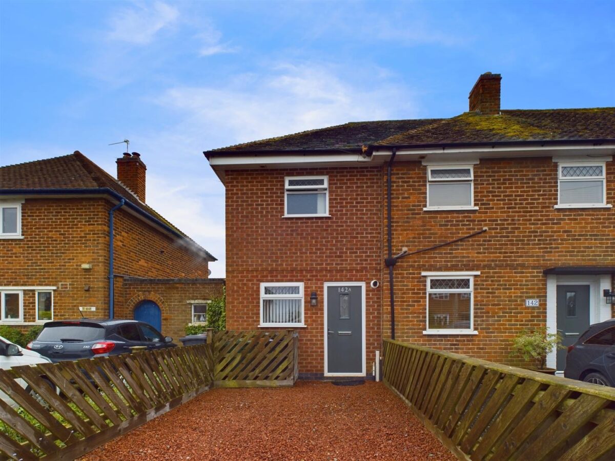 Maple Road, Loughborough, LE11 2JR (INC ALL BILLS)