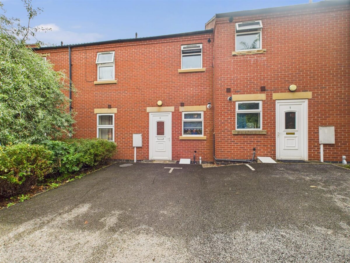 Carlton Close, Loughborough, LE11 5DY