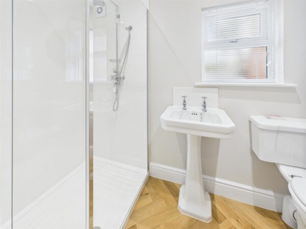 Maplewell Road, Woodhouse Eaves, LE12 8QY