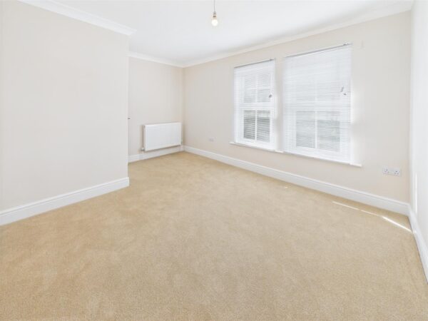 Maplewell Road, Woodhouse Eaves, LE12 8QY