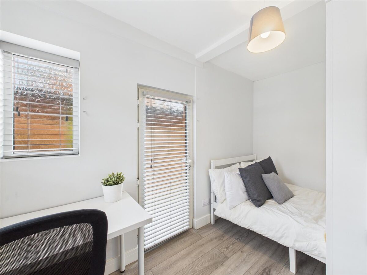 Sharpley Road, Loughborough, LE11 4PW