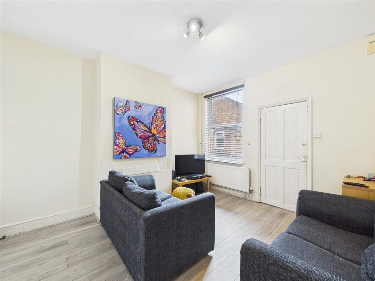 Oxford Street, Loughborough, LE11 5DP