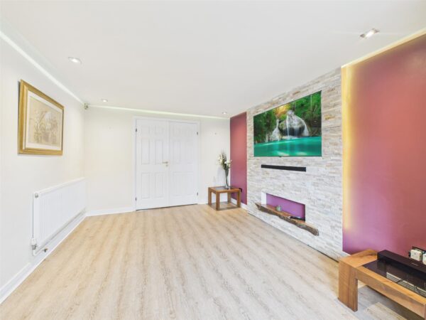 Belvoir Close, Mountorrel, LE12 7BL