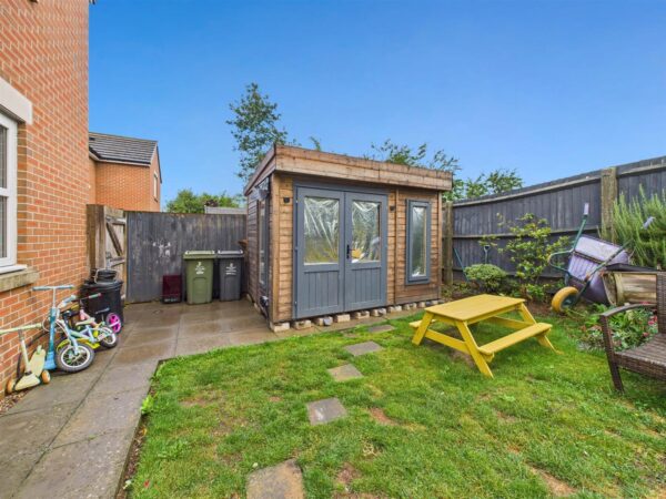 Belgrave Close, Sileby, LE12 7XB