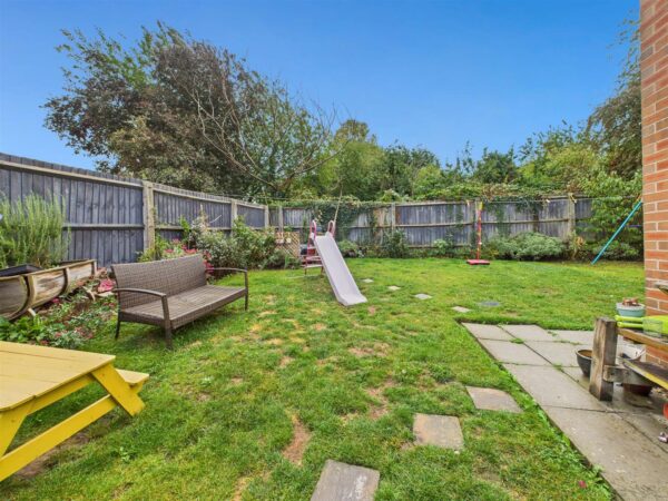 Belgrave Close, Sileby, LE12 7XB