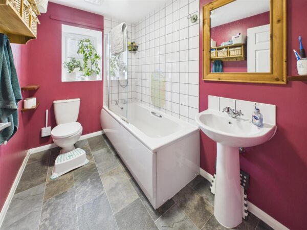 Belgrave Close, Sileby, LE12 7XB