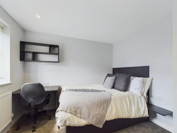 Garendon Road, Loughborough - INC BILLS OPTION