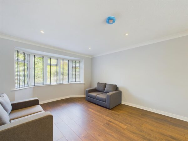Garendon Road, Loughborough - INC BILLS OPTION