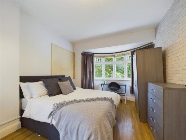 Ashby Road, Loughborough - INC BILLS OPTION