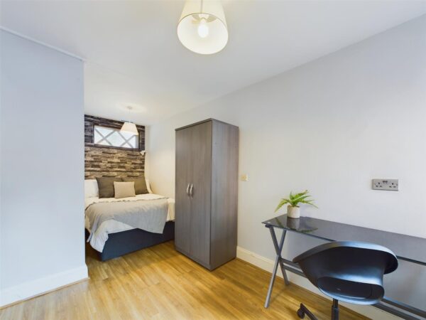 Ashby Road, Loughborough - INC BILLS OPTION