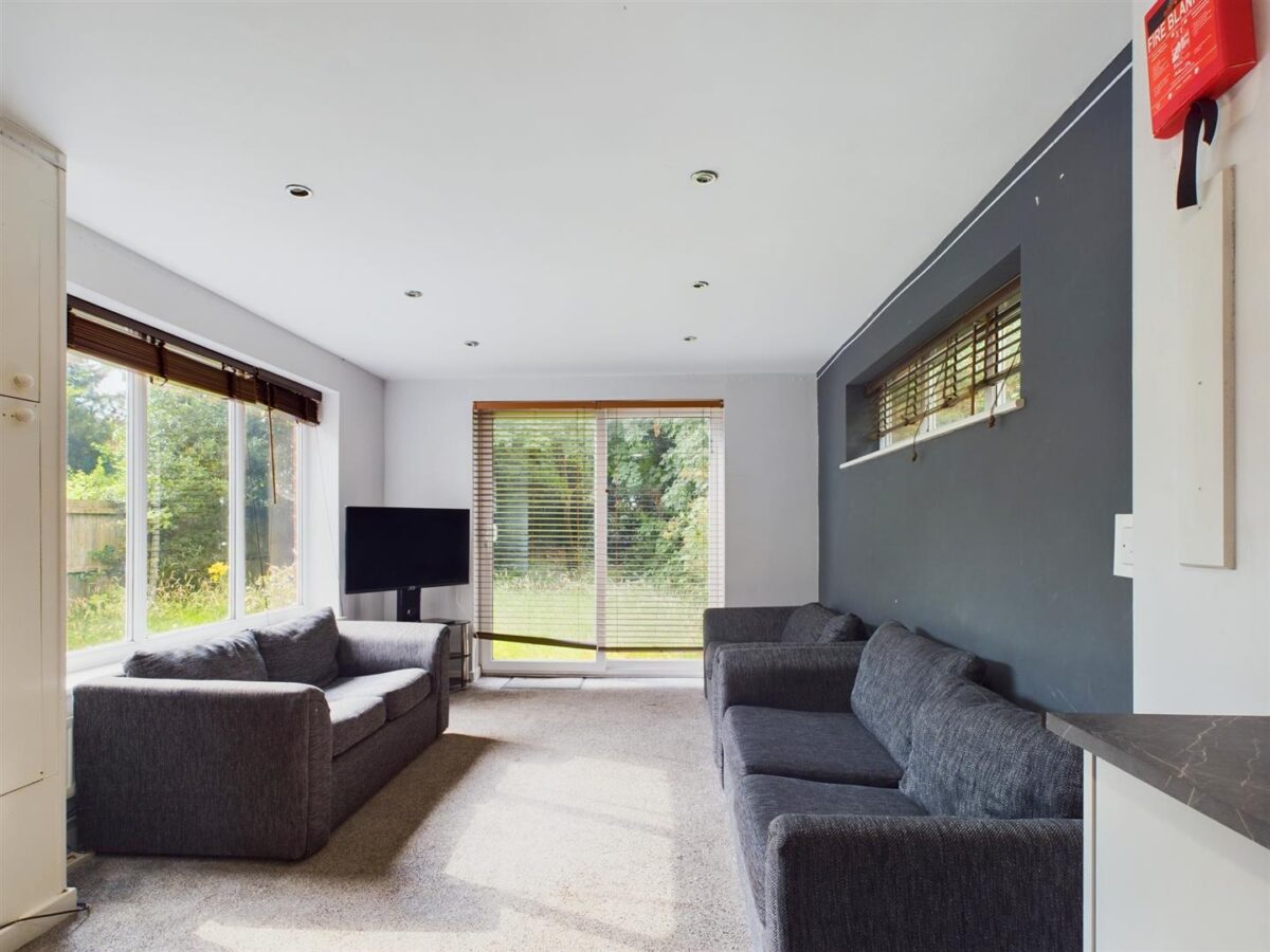 Ashby Road, Loughborough - INC BILLS OPTION