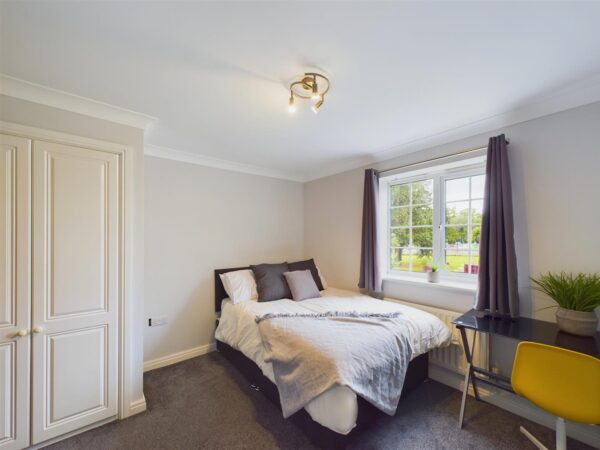 Cherry Croft, Loughborough- INC BILLS OPTION