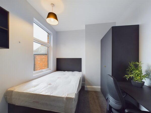 Paget Street, Loughborough - INCL BILLS OPTION