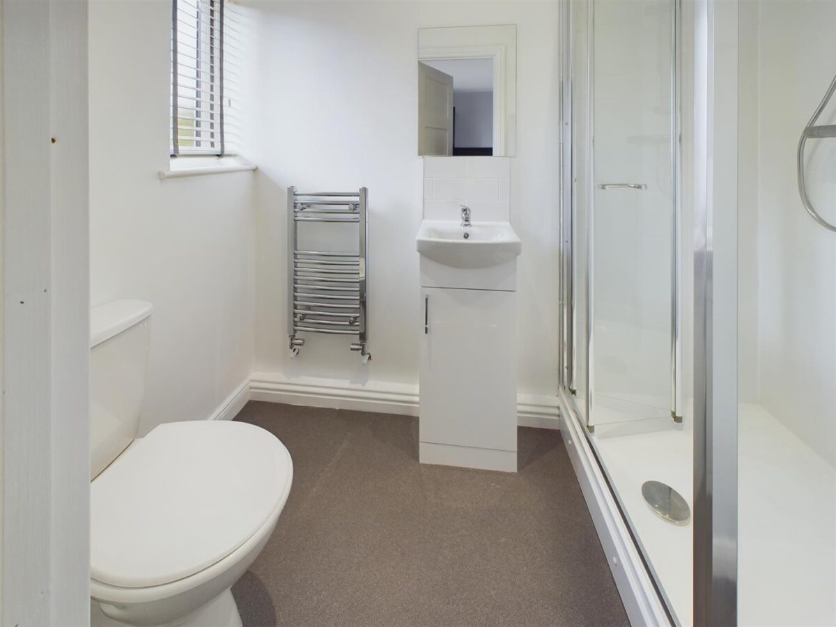 Garendon Road, Loughborough - INC BILLS OPTION