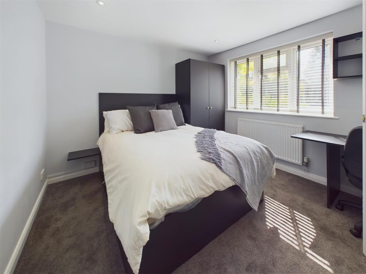 Garendon Road, Loughborough - INC BILLS OPTION