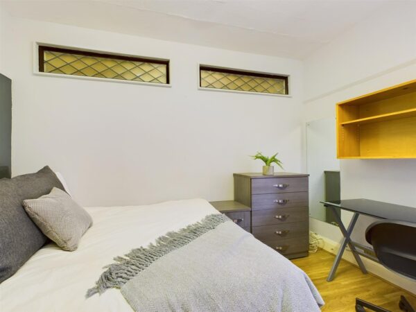 Ashby Road, Loughborough - INC BILLS OPTION