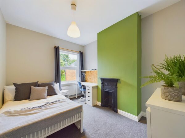 Burleigh Road, Loughborough - INCL BILLS OPTION