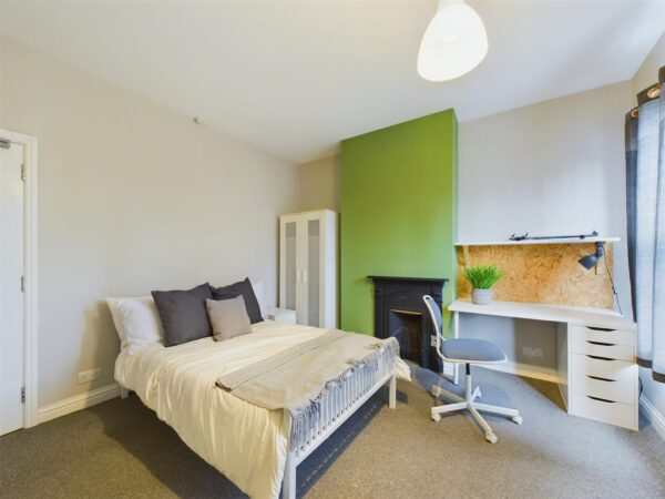 Burleigh Road, Loughborough - INCL BILLS OPTION