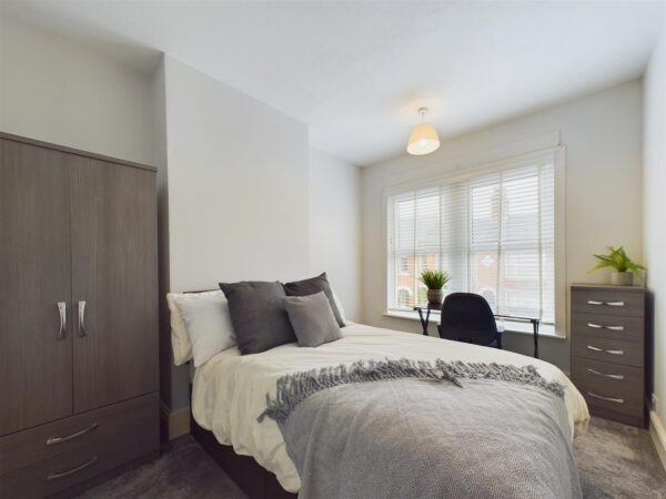 Burleigh Road, Loughborough - INC BILLS OPTION