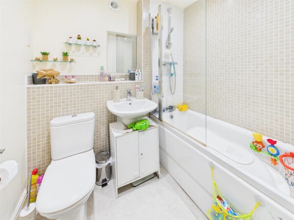 Highland Drive, Loughborough, LE11 2HU