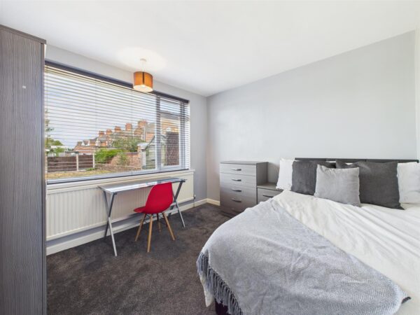 Derby Road, Loughborough - INC BILLS OPTION