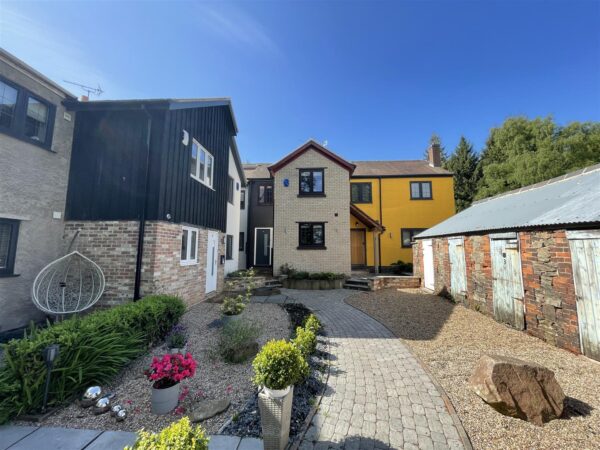 The Terrace, Copt Oak Road, Markfield, LE67 9PJ