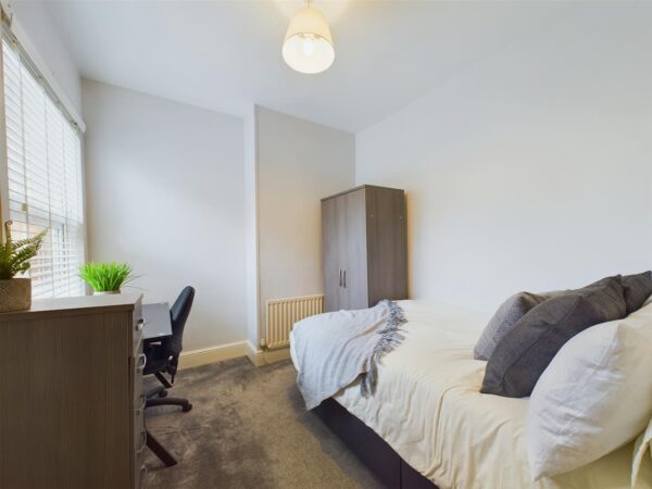 Burleigh Road, Loughborough - INC BILLS OPTION