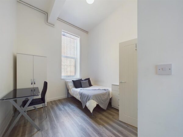 Market Place, Loughborough - INC BILLS OPTION