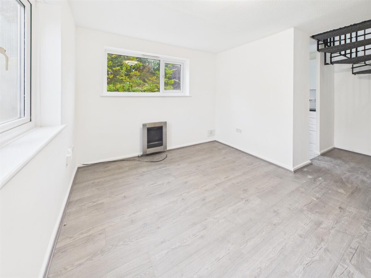 Roundhill Way, Loughborough, LE11 4WB