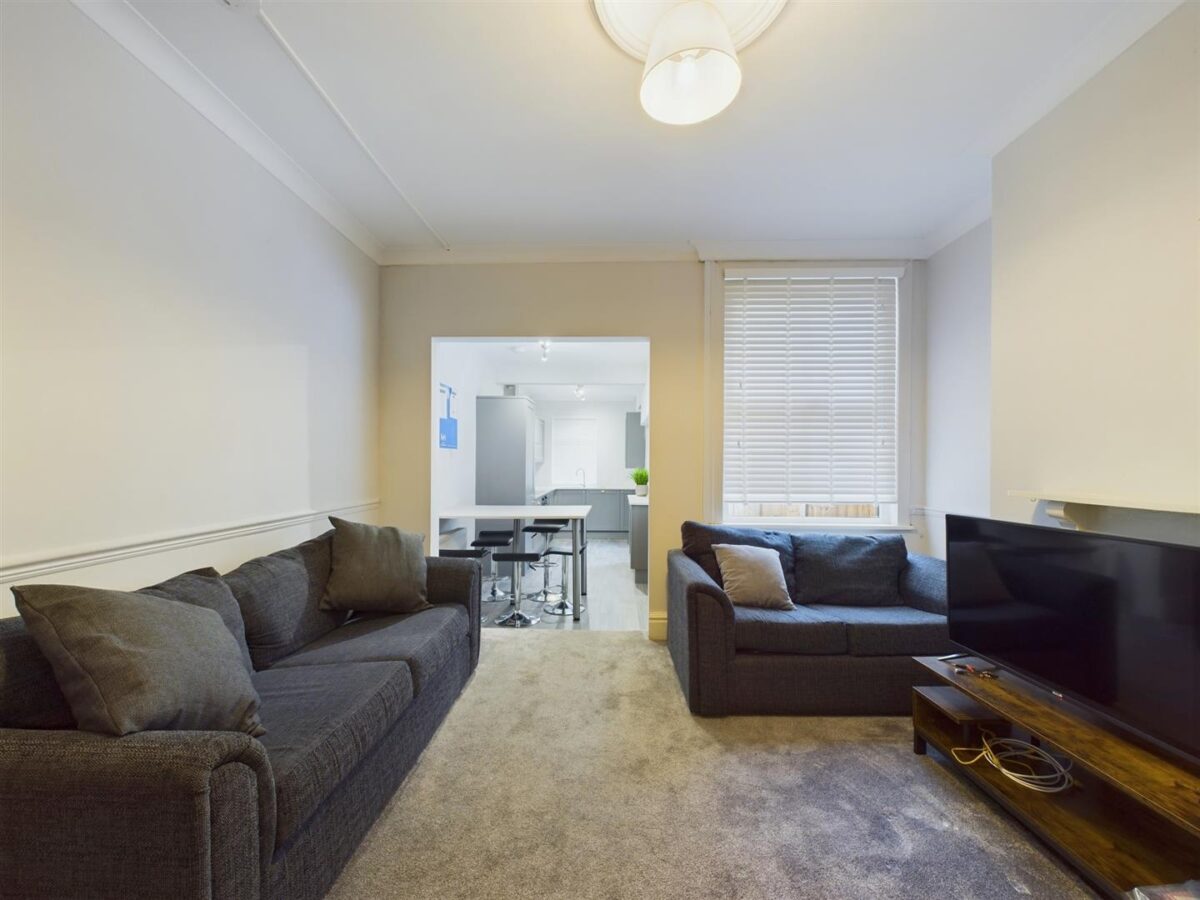 Burleigh Road, Loughborough - INC BILLS OPTION