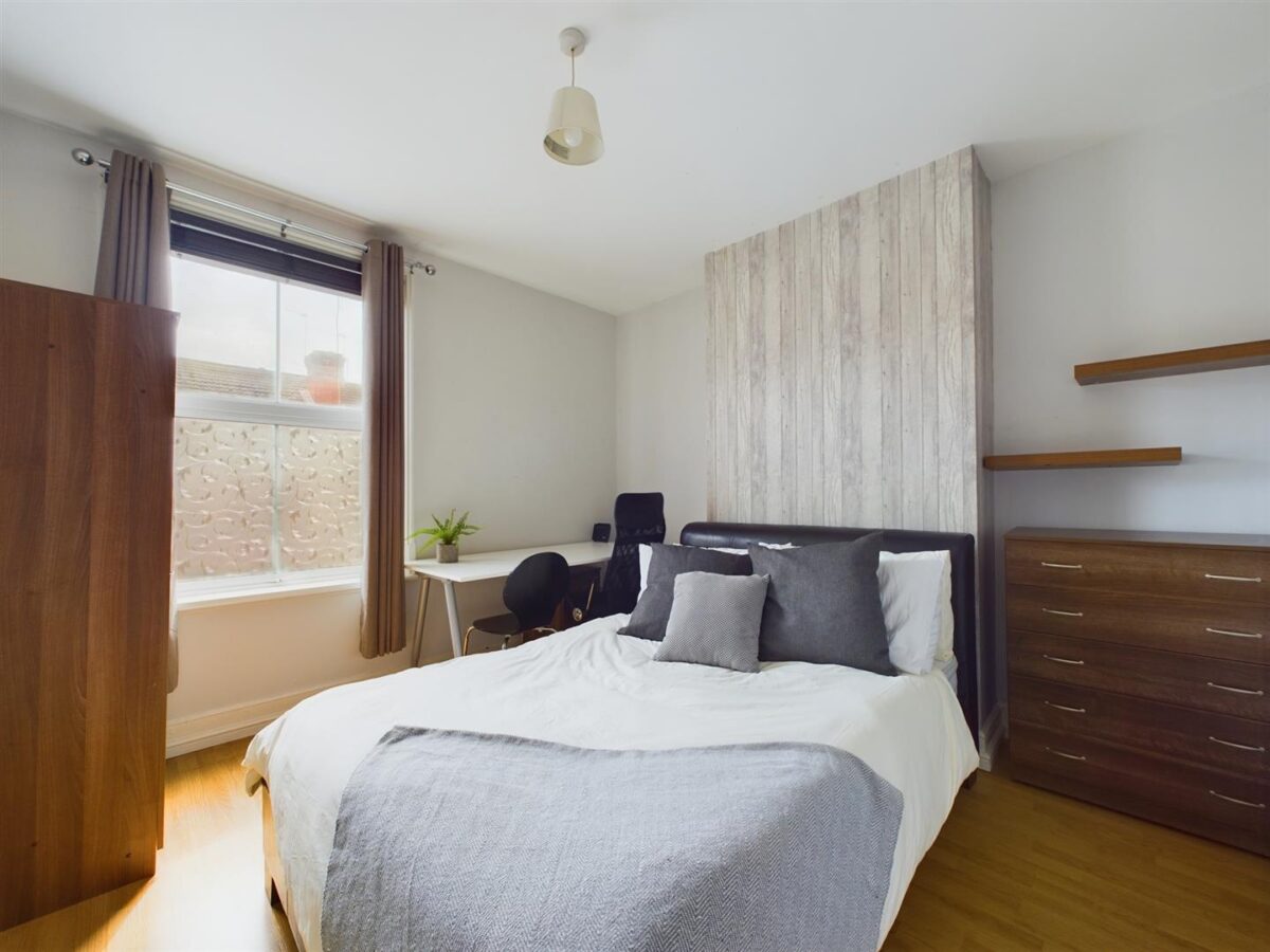 Ashby Road, Loughborough - INC BILLS