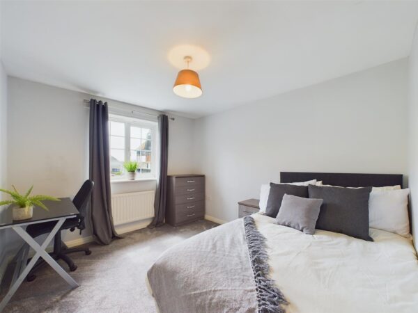 Cherry Croft, Kingfisher Way - INC BILLS OPTION