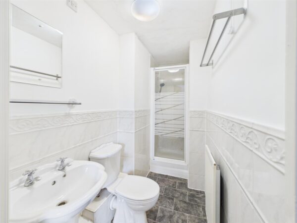 Moorhen Way, Loughborough - INC BILLS OPTION