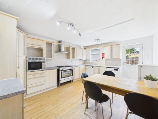 Moorhen Way, Loughborough - INC BILLS OPTION