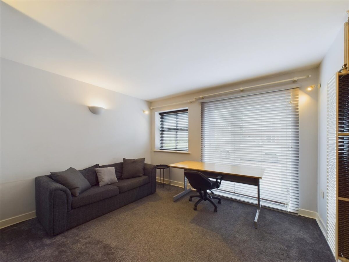 Adcocks Close, Loughborough - INC BILLS OPTION