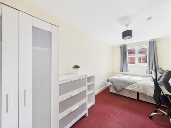 Station Street, Loughborough - INCL BILLS