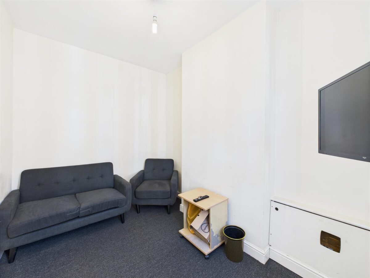 Station Street, Loughborough - INCL BILLS