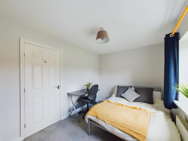 Goods Yard Close, Loughborough - INC BILLS OPTION