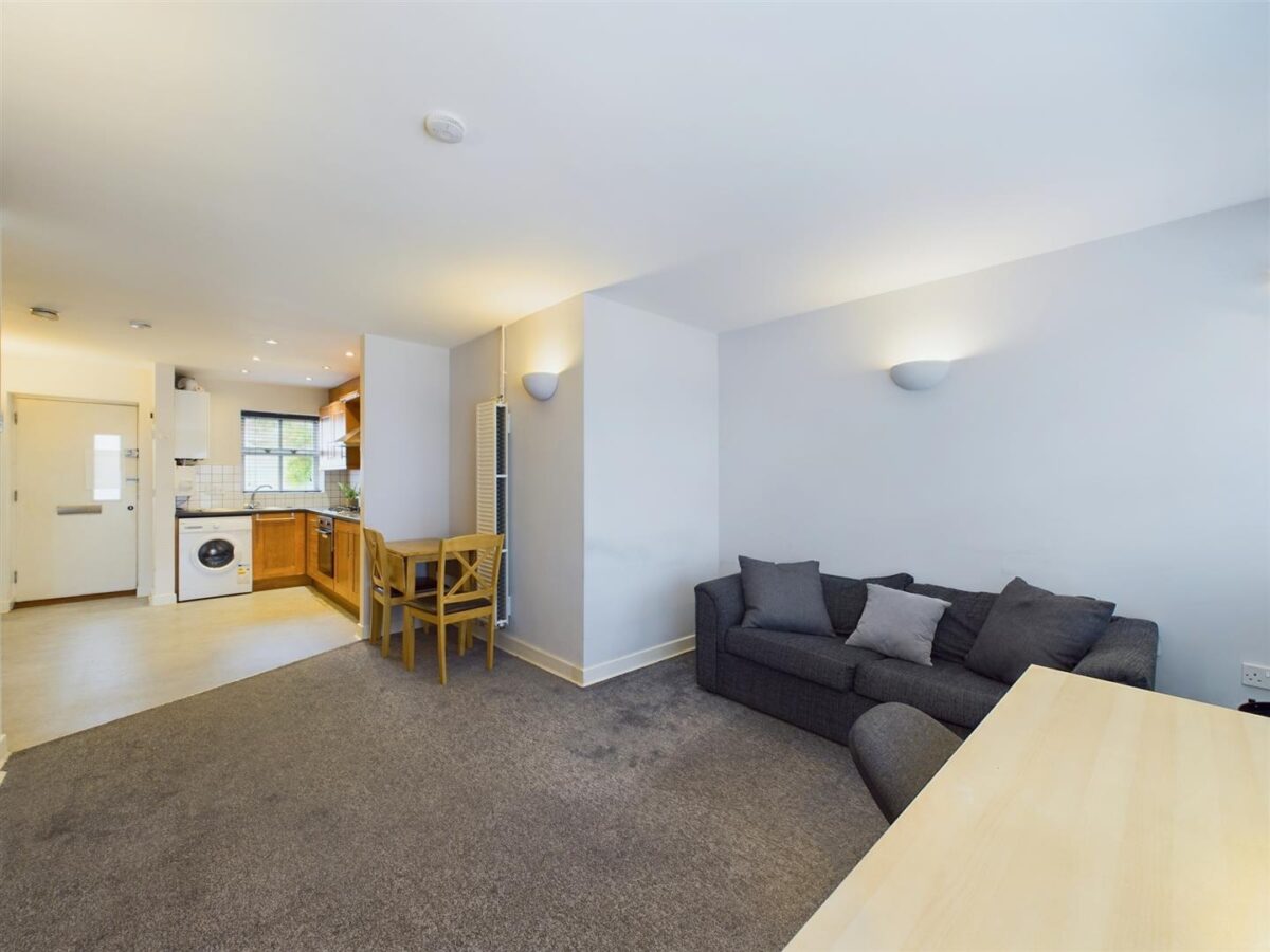 Adcocks Close, Loughborough - INC BILLS OPTION